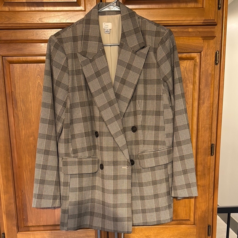 Women’s Oversized Blazer